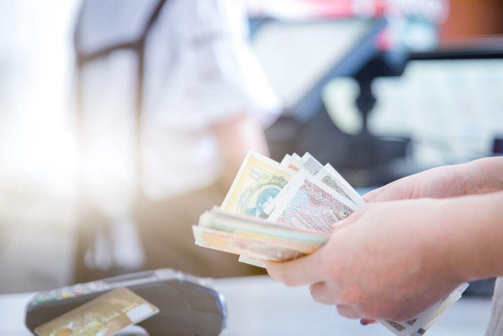 Central Bank Suspends Minimum Balance Hike in UAE