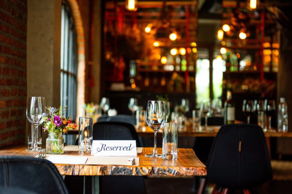 Start Food & Beverage Business in Dubai Guide